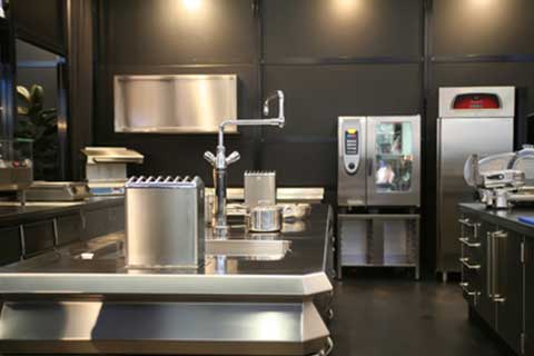 厨房機器の販売・設計